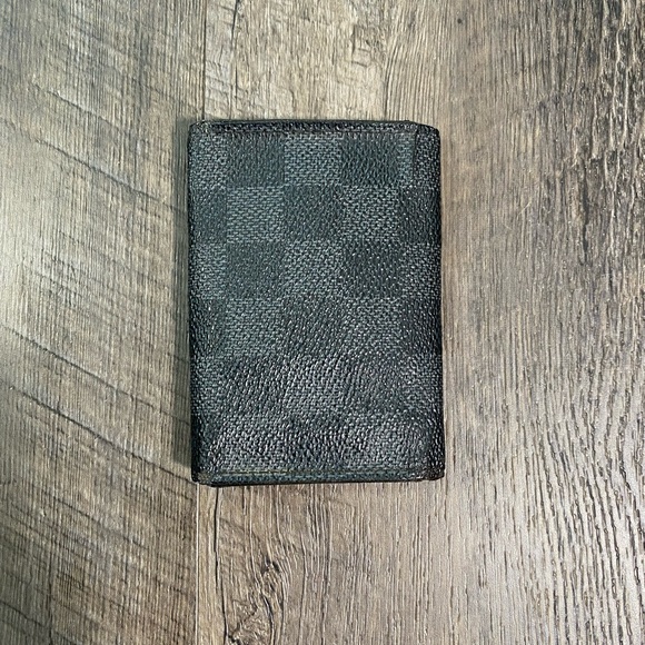 LOUIS VUITTON LV Damier Graphite 6 Key Holder - Picture 5 of 11